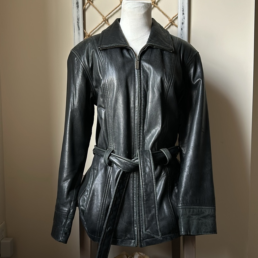 Kenneth Cole Vintage leather black jacket Womens size small